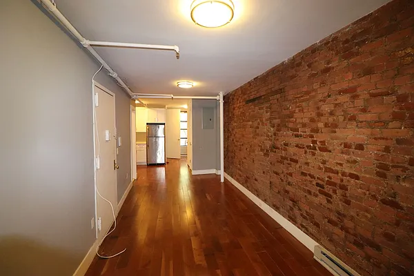 Rented by Bruma Realty LLC | media 19