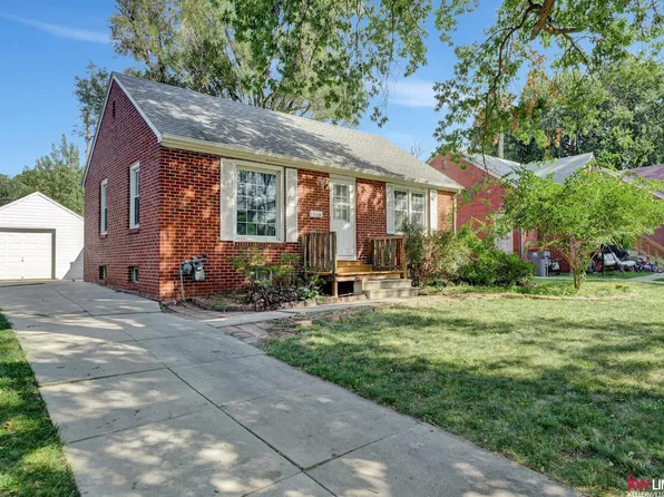 1115 Idylwild Dr, Lincoln, NE 68503