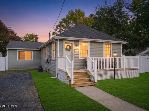 44 Dakota Avenue, Middletown, NJ 07748