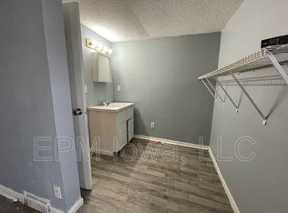 1635 B Ave NE #5, Cedar Rapids, IA 52402