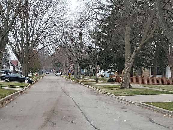 5th image of 1584 E Forest Ave