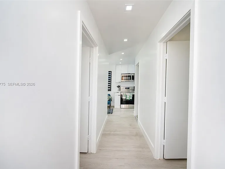 3016 NW 22nd Ct #3018 — Photo 5