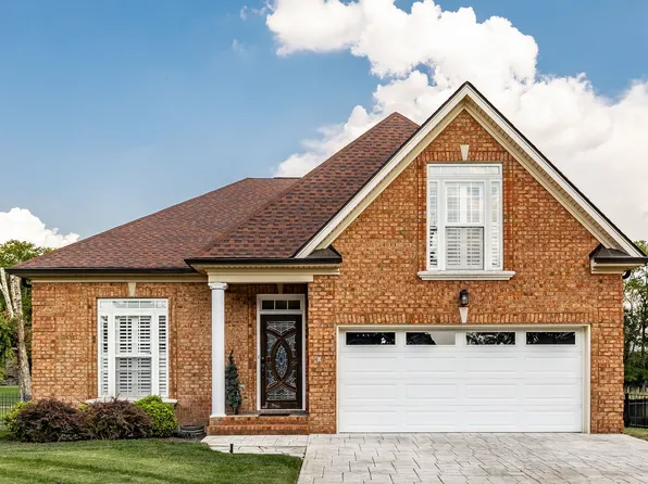 1119 Fairvue Village Ln, Gallatin, TN 37066