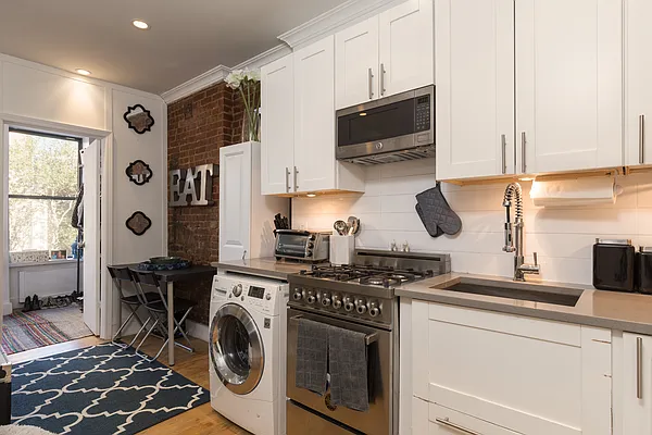 Rented by Triplemint | media 16