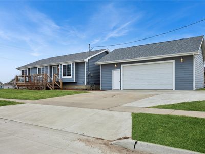 401 NE Mandy Ave, Elkhart, IA, 50073