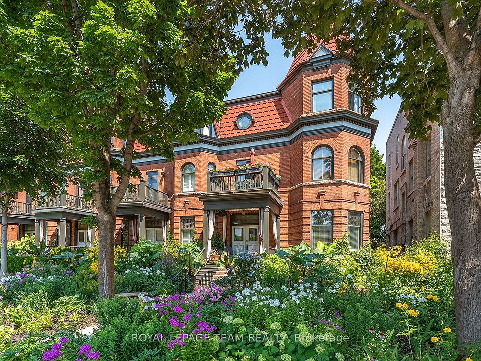 1st image of 525 King Edward Ave