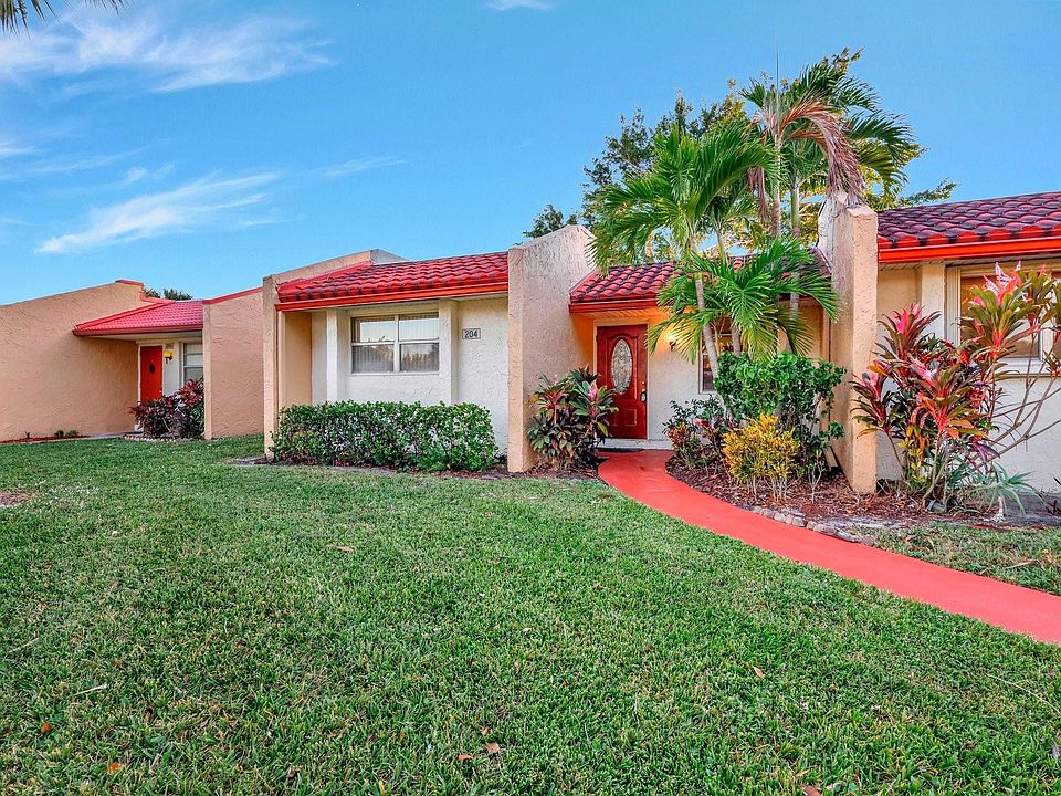 1st image of 204 Lake Helen Drive #204