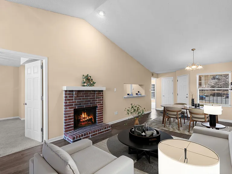 The Rooke (Classic) - 2 Bed / 2 Bath - 1,066-1,096 Sq.Ft.