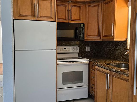 5th image of 112 Newton Rd