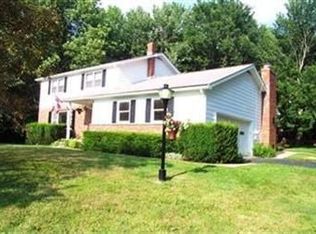 11810 Hilldale Dr, Mantua, OH 44255