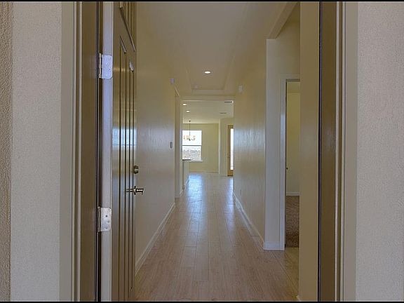 5th image of 12728 Runway Ave