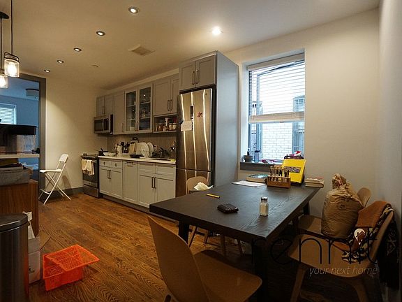3rd image of 1016 Carroll St APT 1A