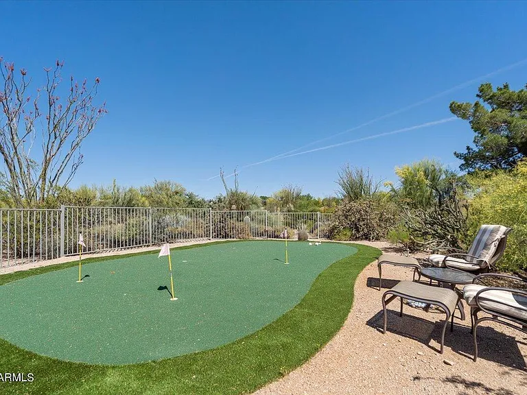 1816 E Eagle Claw Dr — Photo 23