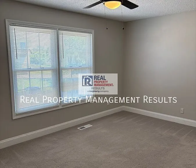 114 Olde Newburgh Dr — Photo 8