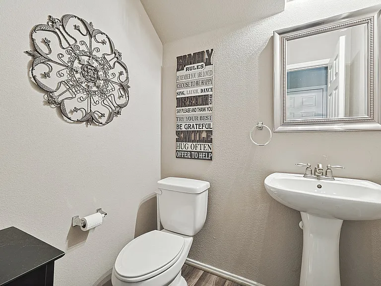 4064 Kyndra Cir — Photo 11