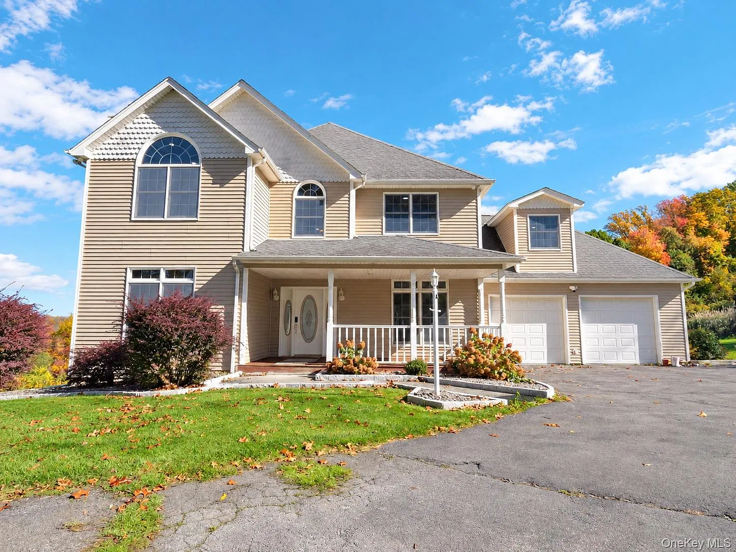 4 bed, 2.5 bath, 3172 sqft, $5,500 — Photo 1