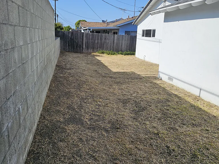 21329 Jaffrey Ave — Photo 27