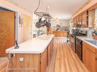 1118 Old Freehold Rd, Toms River, NJ 08753