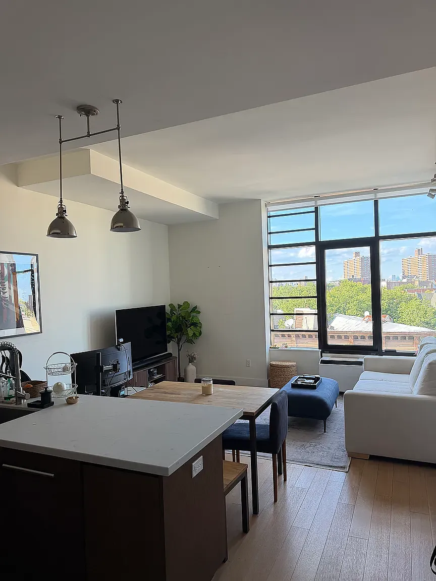 500 Waverly Avenue — Photo 2