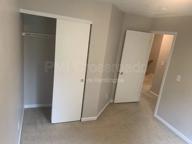 8620 Olenbrook Dr — Photo 33