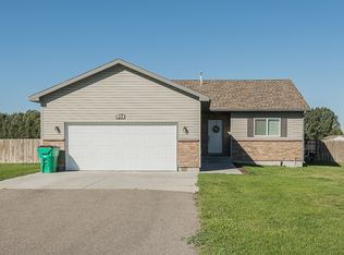 27 N White Pine Ln, Rigby, ID 83442