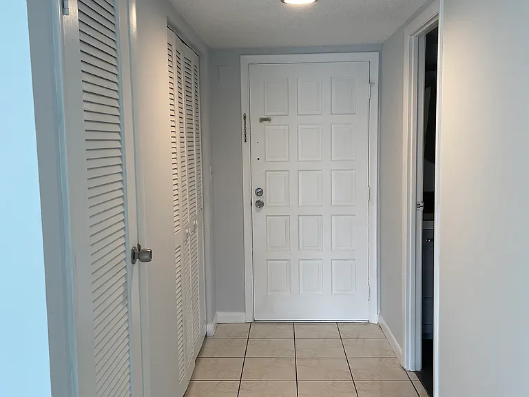 6361 N Falls Circle Dr #409 — Photo 7
