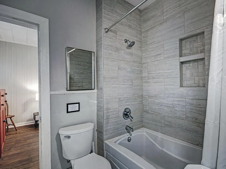 1124 Martingale Rd — Photo 13