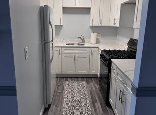 126 Mammoth Rd APT 24, Hooksett, NH 03106