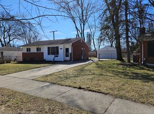 22023 W Brandon St, Farmington Hills, MI 48336