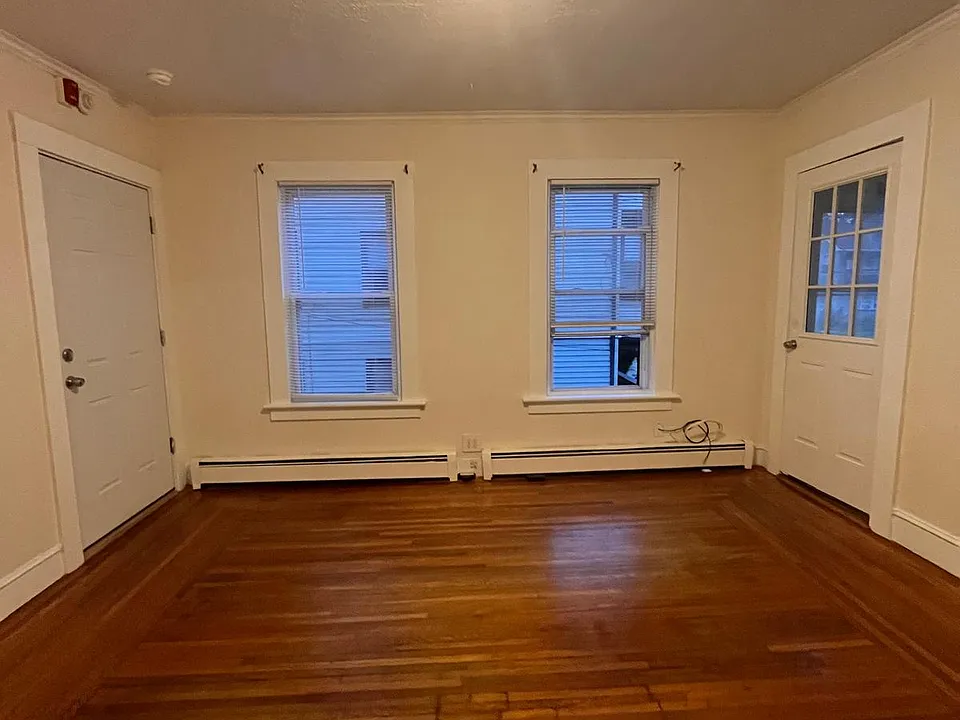 57 Rhodes St #2