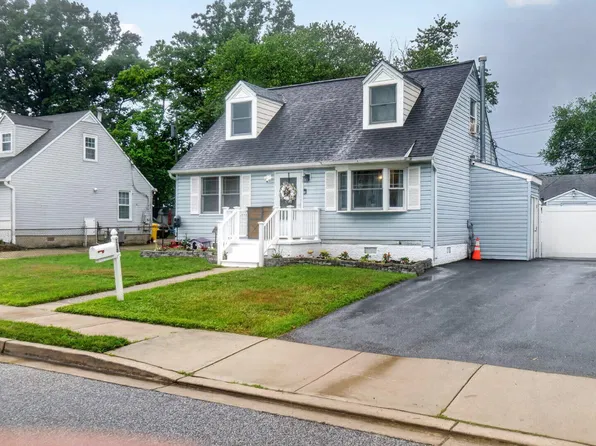 118 Bliss Ln, Glen Burnie, MD 21060