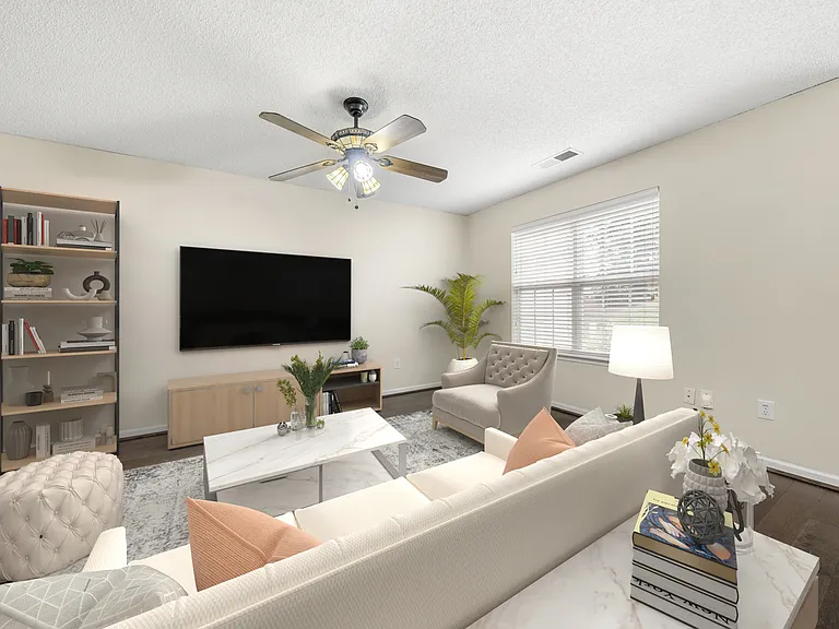 8653 Robinson Forest Dr — Photo 5