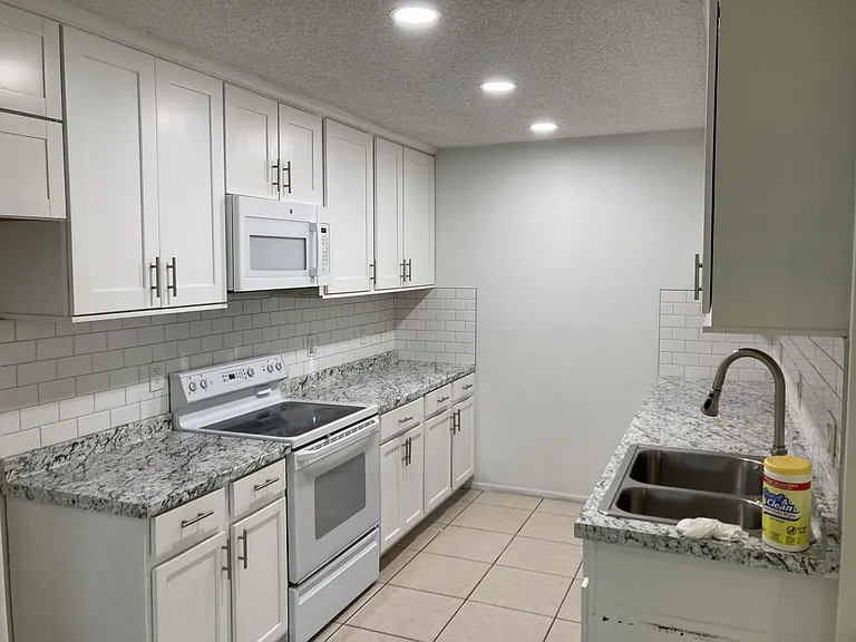 1407 SE 8th Ave #A — Photo 5