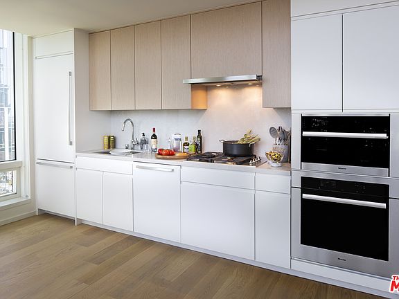 5th image of 877 S Francisco St #1227