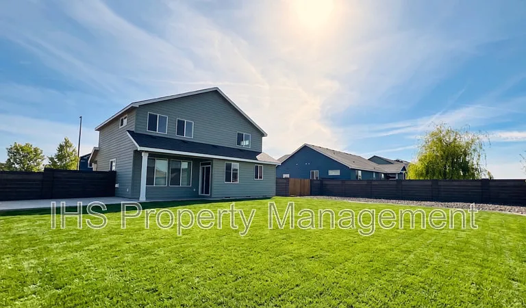 9801 Silverbright Dr — Photo 2