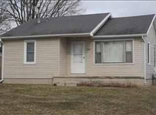 302 N Claypool Rd, Muncie, IN 47303