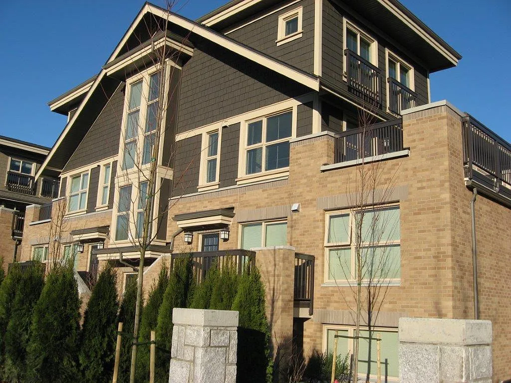 Greenwood Commons — Photo 2