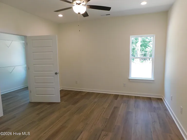 100 Palm Cir — Photo 12
