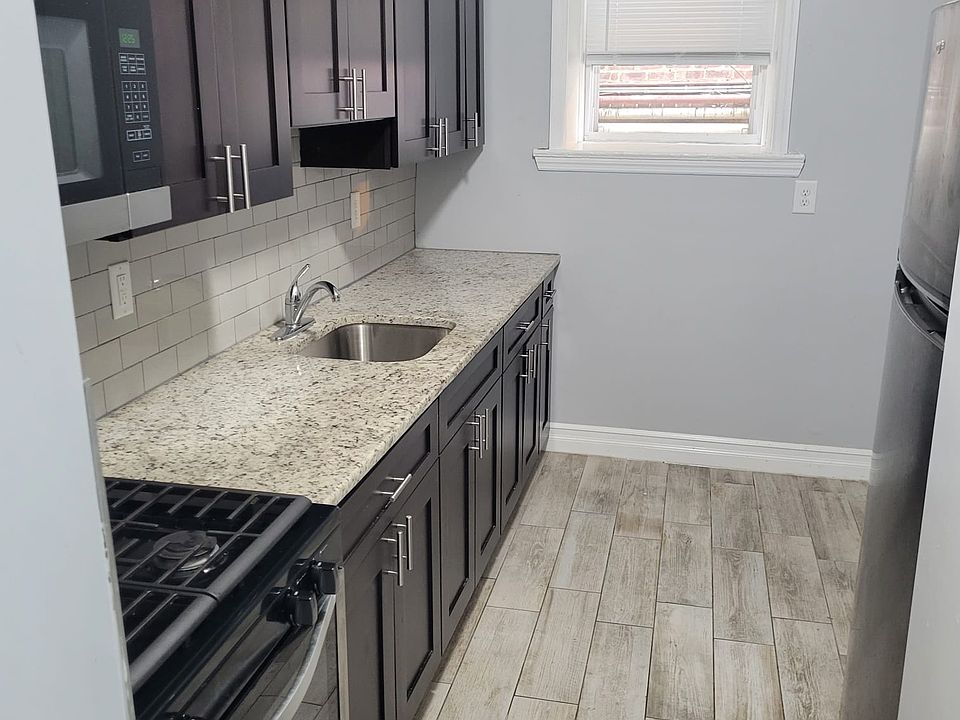 1st image of 100 W 33rd St #B1
