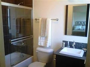 2nd image of 2258 N Meridian St APT 310