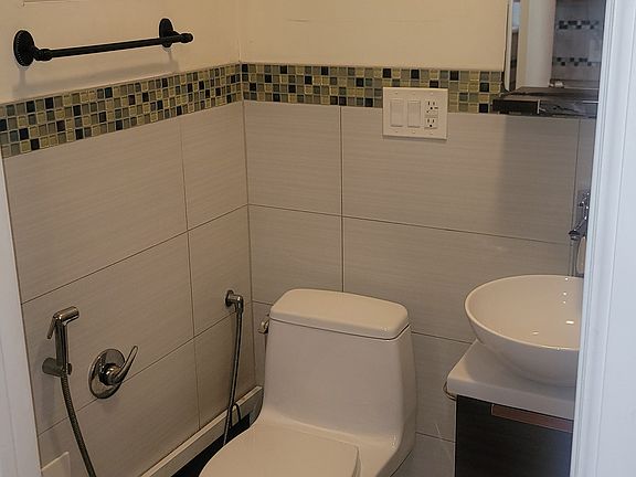 2nd image of 2262 E 29th St #1