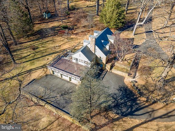 2nd image of 32843 Mount Weather Rd