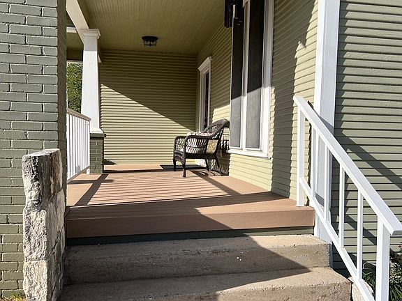4th image of 306 N Austin St