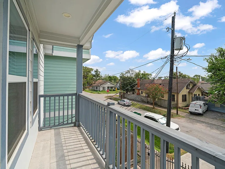 206 Burr St #A — Photo 43