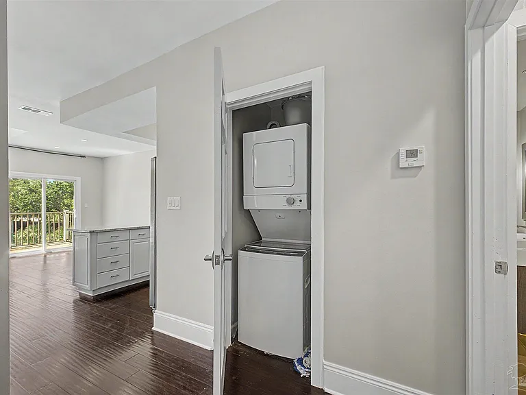 42 Baybridge Dr — Photo 18