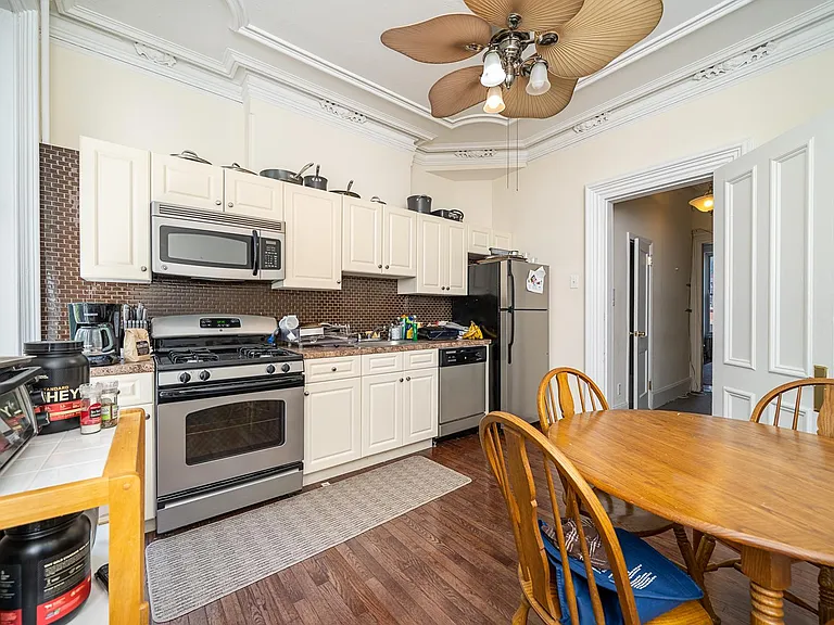 1009 Park Ave #2 — Photo 4