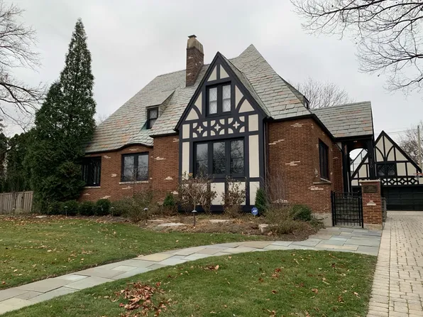 330 Blackstone Ave, La Grange, IL 60525