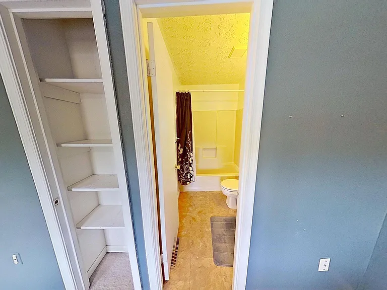 21837 Ronald Dr — Photo 9