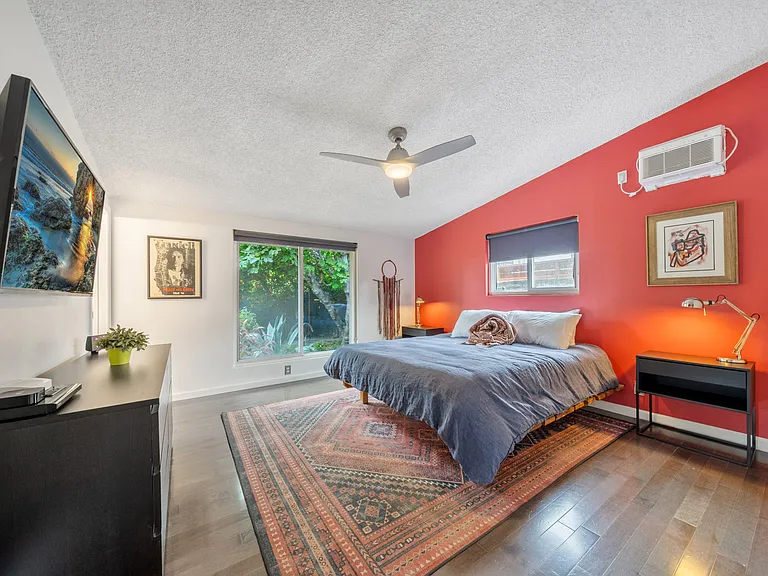 13557 Kittridge St — Photo 21