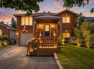 10 Palling Ln, Barrie, ON L4M 6H4